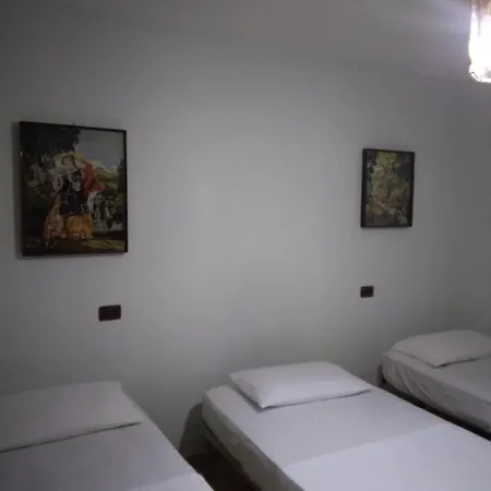 Tahiri 3 Villa Golem